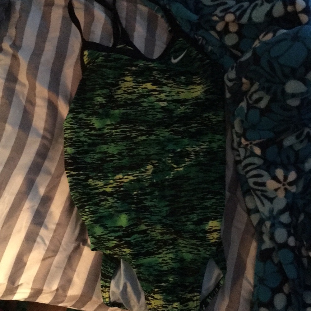 Nike swim suit!!